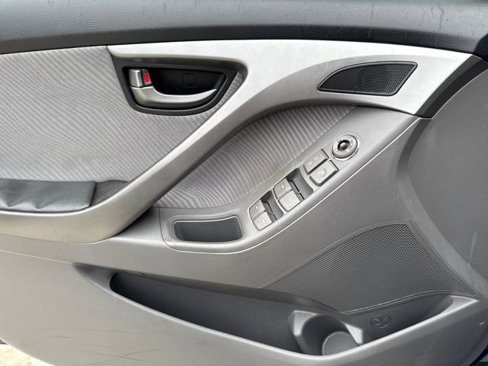 Used 2013 Hyundai Elantra GLS w/ Preferred Pkg image 24