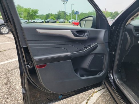 Used 2022 Ford Escape SE image 14
