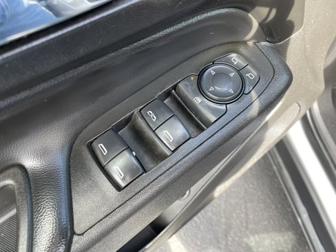 Used 2023 Chevrolet Equinox LT w/ Driver Convenience Package image 21