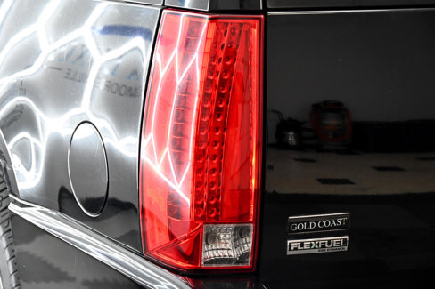 Used 2011 Cadillac Escalade ESV Luxury image 13