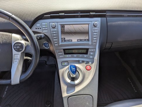 Used 2014 Toyota Prius Five image 18