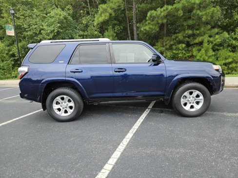 Used 2018 Toyota 4Runner SR5 image 6
