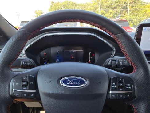 Used 2023 Ford Escape ST-Line Select image 33
