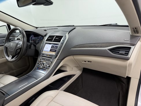 Used 2019 Lincoln MKZ Reserve image 30