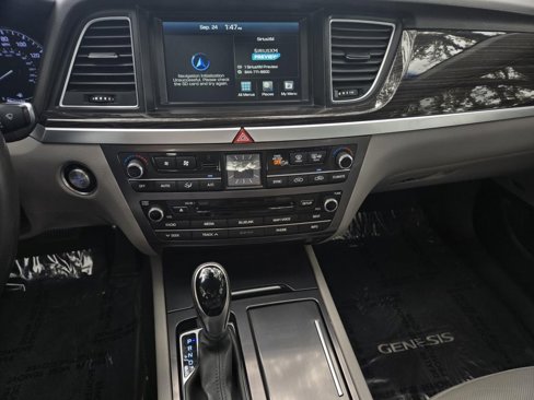 Used 2015 Hyundai Genesis 3.8 w/ Option Group 02 image 21
