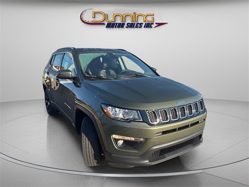 Used 2017 Jeep Compass Latitude w/ Popular Equipment Group image 4