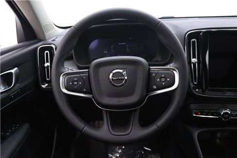 New 2025 Volvo XC40 B5 Core w/ Protection Package Premier image 13