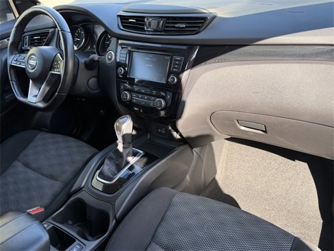 Used 2021 Nissan Rogue Sport SV image 20