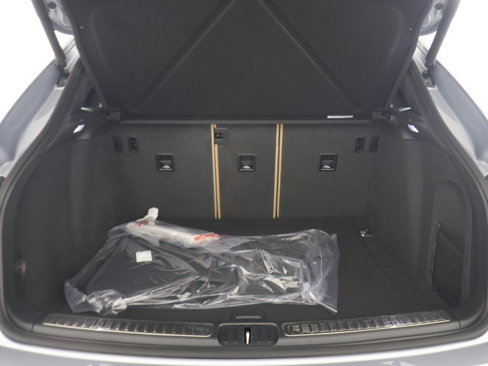 New 2025 Porsche Macan image 21