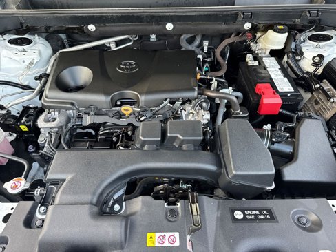 Used 2022 Toyota RAV4 LE image 14