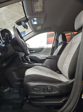 Used 2023 Chevrolet Equinox LT image 13