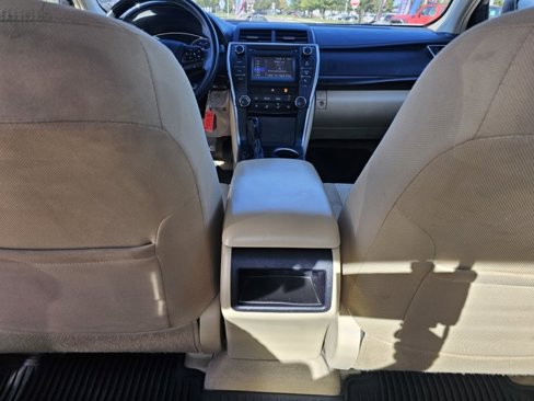 Used 2017 Toyota Camry LE image 13