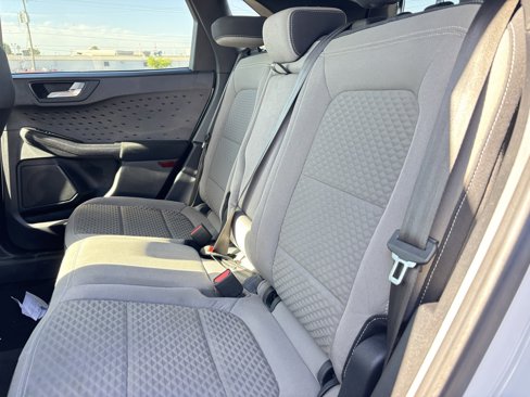 Used 2020 Ford Escape SE image 5