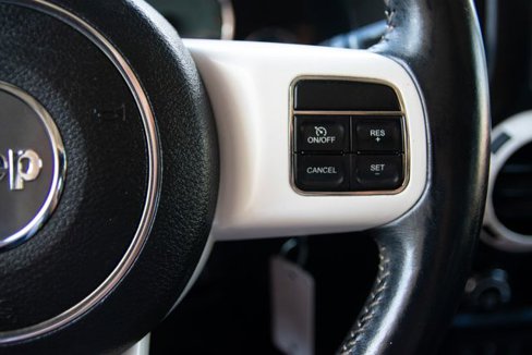Used 2014 Jeep Wrangler Sahara image 28