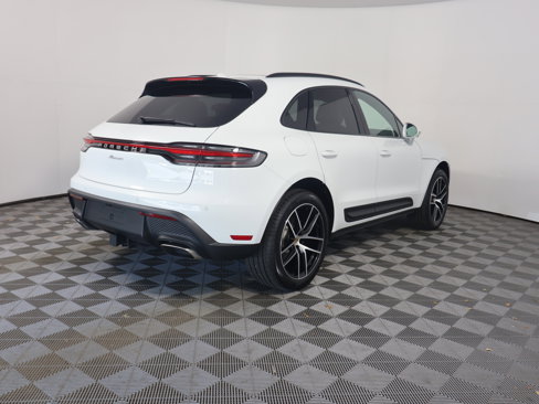 New 2025 Porsche Macan image 7