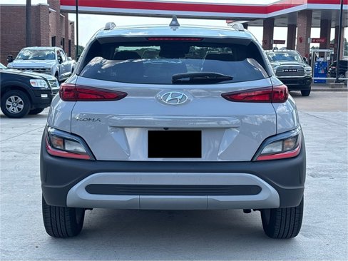 Used 2023 Hyundai Kona SEL image 4