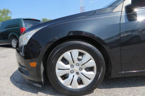 Used 2013 Chevrolet Cruze LS image 32