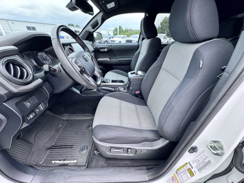 Used 2020 Toyota Tacoma TRD Off-Road image 9