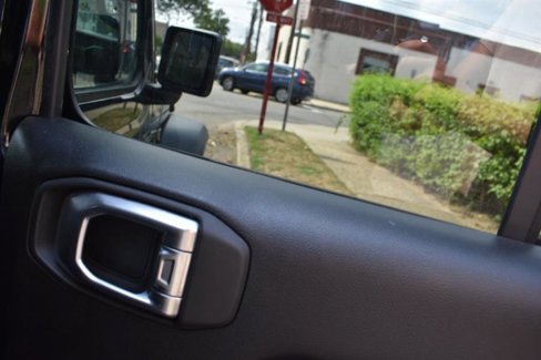 Used 2023 Jeep Wrangler Unlimited image 27