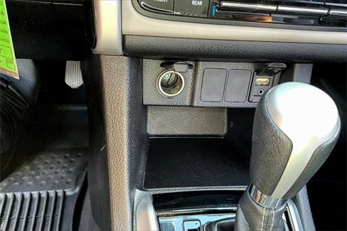 Used 2019 Toyota Corolla LE image 32