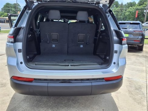 New 2025 Jeep Grand Cherokee L Altitude image 17