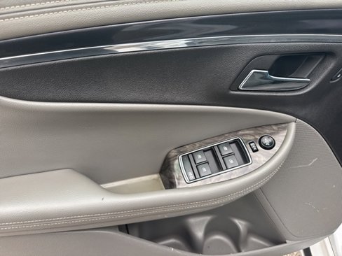 Used 2015 Chevrolet Impala LT image 27