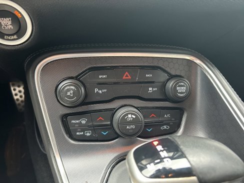 Used 2015 Dodge Challenger SXT Plus w/ Driver Convenience Group image 19