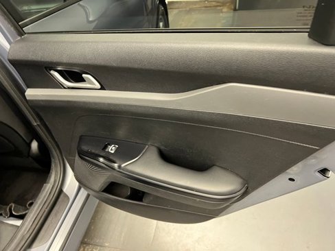 Used 2022 Kia K5 LXS image 45