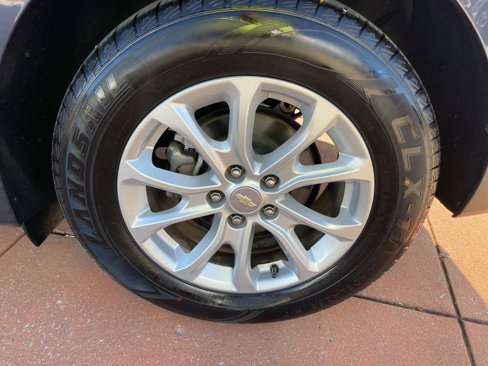 Used 2019 Chevrolet Equinox LS w/ LS Convenience Package image 10