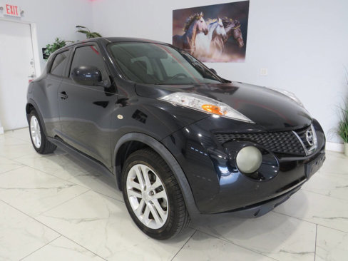 Used 2012 Nissan Juke SV image 2