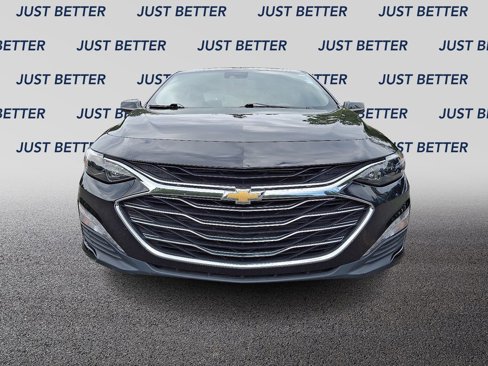 Used 2024 Chevrolet Malibu LT image 2