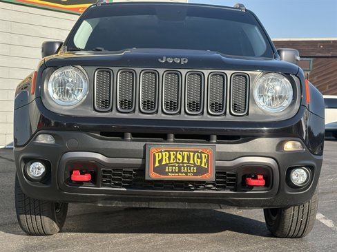 Used 2016 Jeep Renegade Trailhawk w/ Premium Trailhawk Package image 5