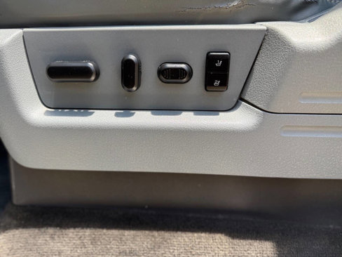 Used 2011 Ford F150 Lariat Limited image 24