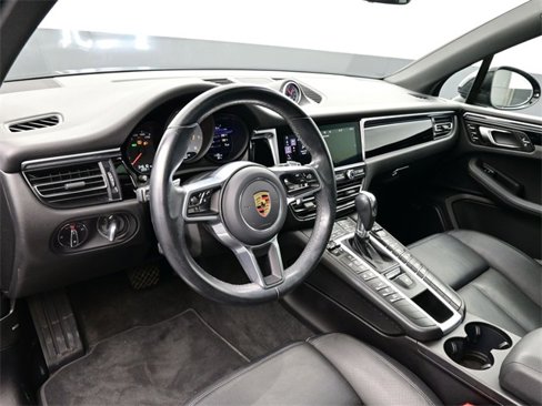 Certified 2021 Porsche Macan S image 4