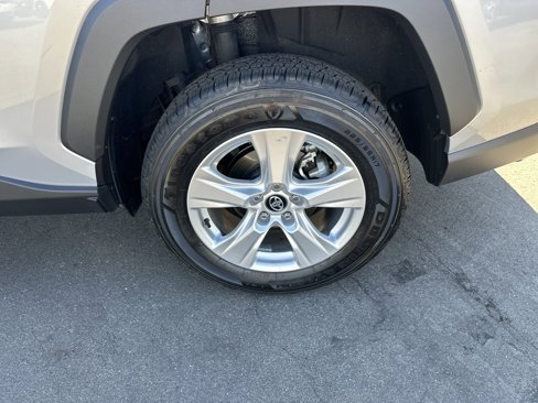 Used 2020 Toyota RAV4 XLE image 16