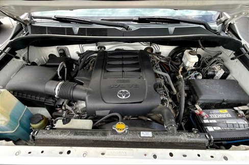 Used 2016 Toyota Tundra SR5 w/ SR5 Upgrade Package image 28