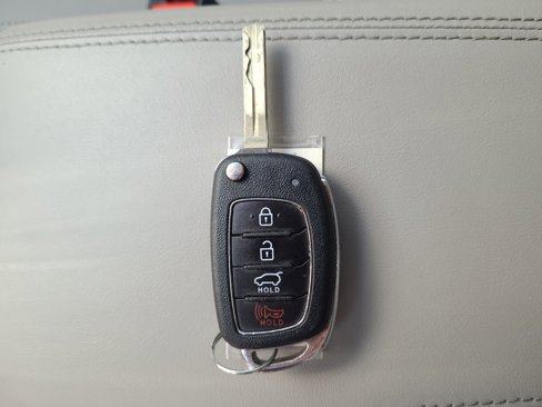 Used 2021 Hyundai Tucson SE image 30