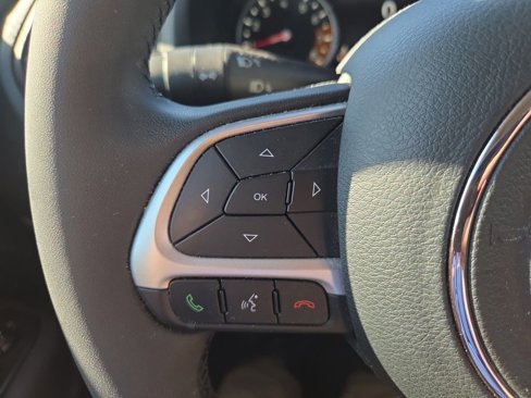 Used 2023 Jeep Renegade Altitude image 13