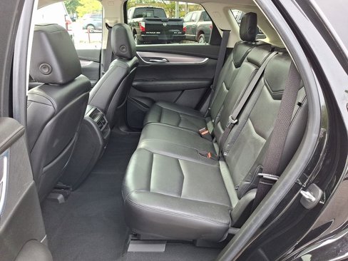 Used 2018 Cadillac XT5 Luxury w/ Driver Awareness Package image 10