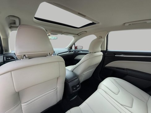 Used 2017 Ford Fusion Titanium image 26