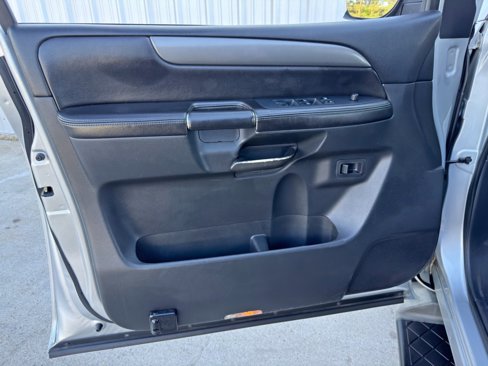 Used 2014 Nissan Armada SV w/ SV Driver Package image 36