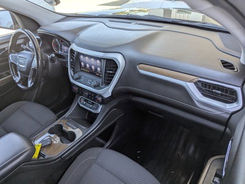 Used 2020 GMC Acadia SLE image 25