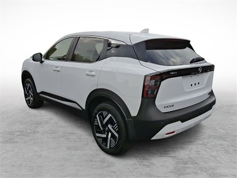 New 2025 Nissan Kicks SV w/ Illumination Package image 3