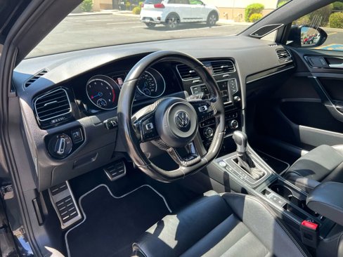 Used 2017 Volkswagen Golf R 4-Door image 12