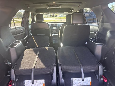 Used 2018 Ford Explorer XLT w/ Equipment Group 202A image 9