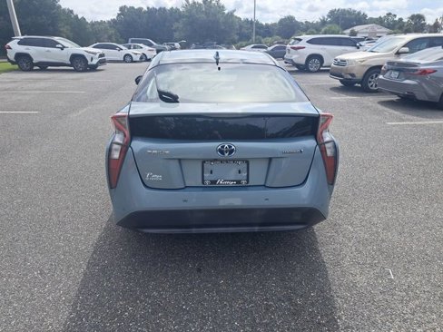 Used 2017 Toyota Prius Four image 5