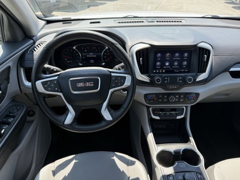 Used 2024 GMC Terrain SLT image 14