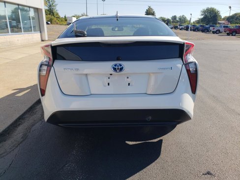 Used 2017 Toyota Prius image 8