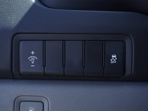 Used 2017 Kia Sedona LX w/ LX Essentials Premium Package image 12