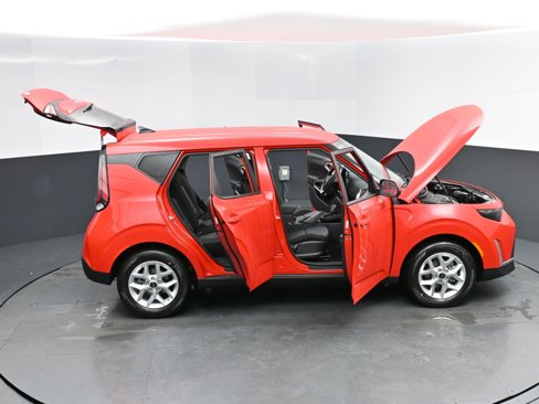 New 2025 Kia Soul LX image 18